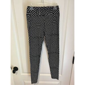 New LuLaRoe black and white spiral Leggings one size